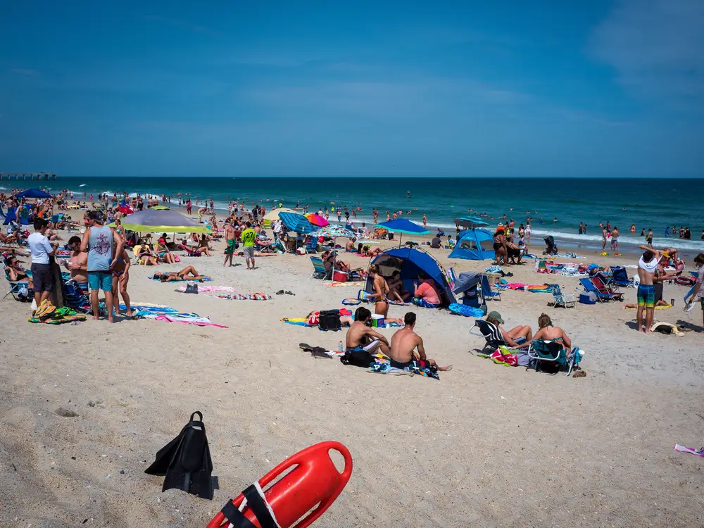 colleges in north carolina near the beach